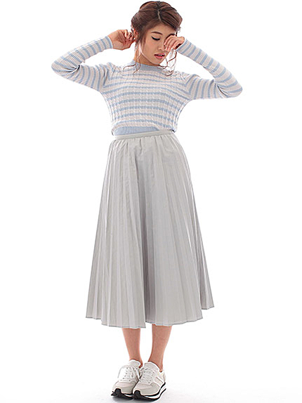 プリーツスカート