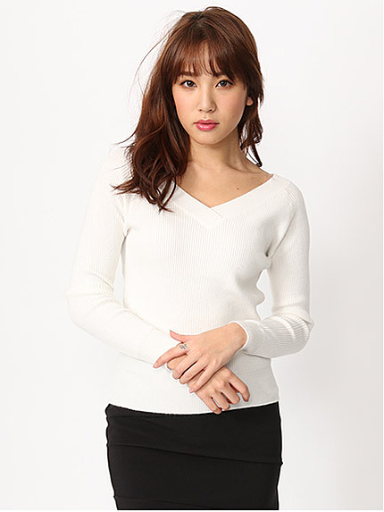 リブワイドVネックニット