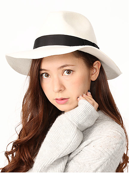 ツバ広中折れハット