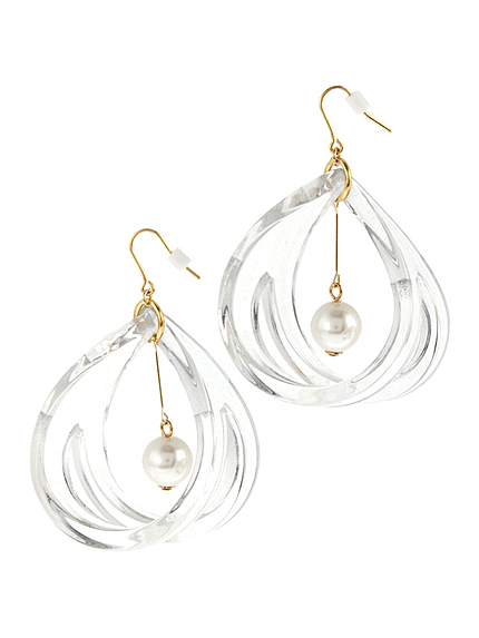 フープアクリルピアス