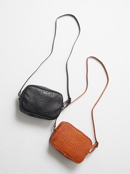 クロコスクエアショルダーBAG