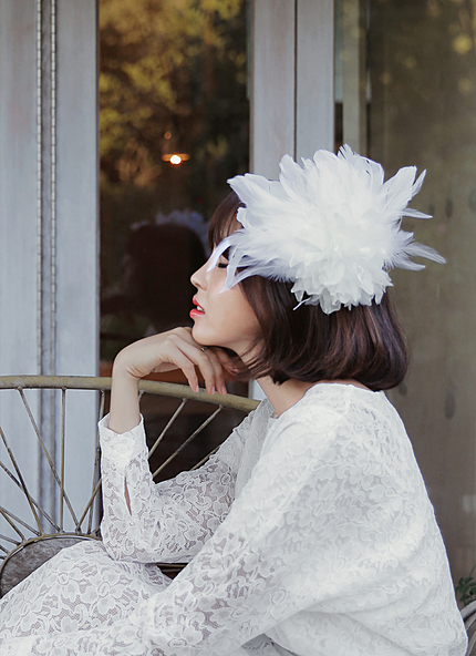 大ぶりフェザーモチーフピン・全1色・e43030