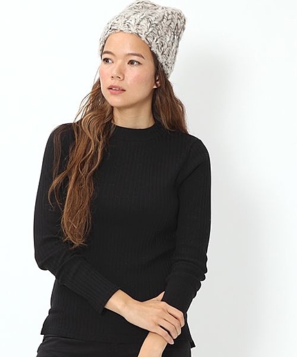 ハイネックリブプルオーバー