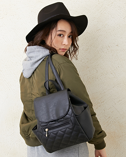 キルティング／リュック（ＯＵＴＬＥＴ）