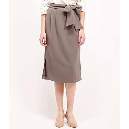 リボン付きミモレ丈スリムスカート