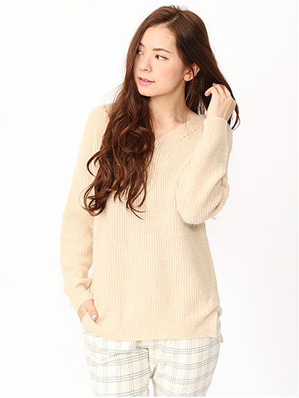 アンゴラ混Ｖネックニット