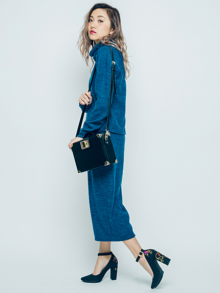 Flowerエンブロイダリーヒールパンプス