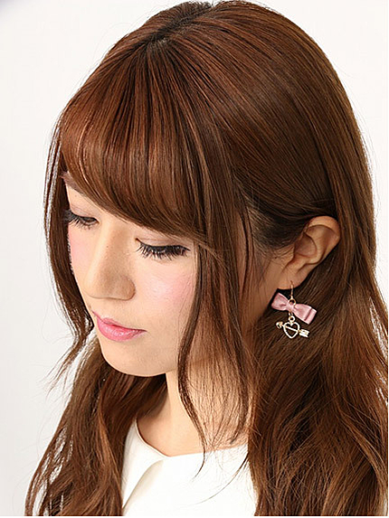 petitチャームリボンピアス