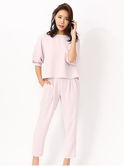 テーパードパンツ