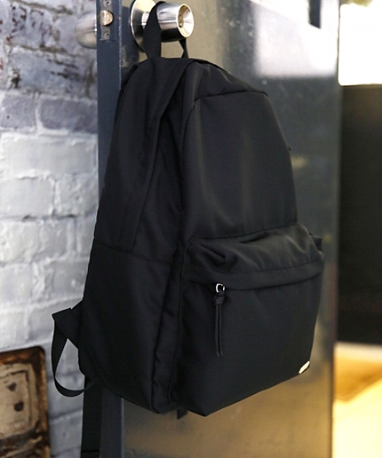 ナイロンプレートツキリュック