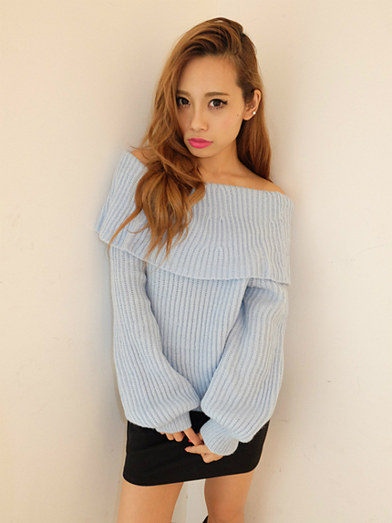 ケーブルニットトップス