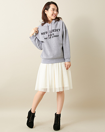 裏起毛ロゴ／パーカー（ＯＵＴＬＥＴ）