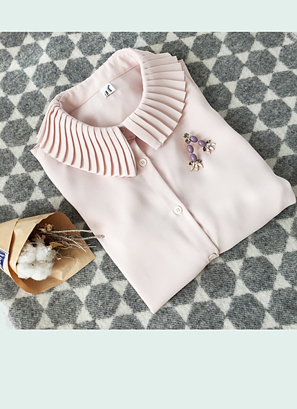 アンバランスプリーツカラーラウンドヘムブラウス・全2色・t45616