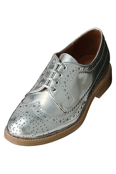 メタリックウイングチップシューズ