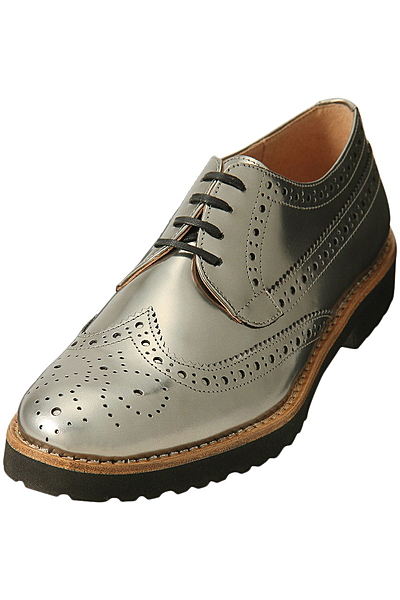 ウイングチップシューズ