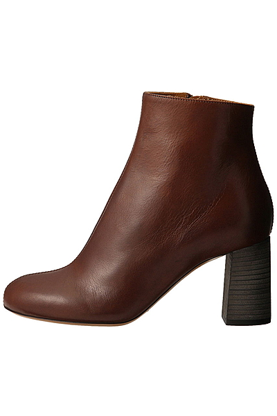 アンクルブーツ