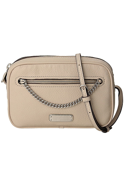 SALLY WITH CHAIN_SALLY