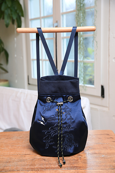 スカジャン刺繍リュック