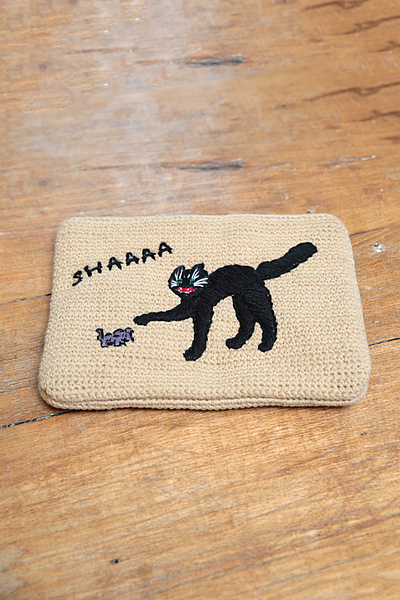 ニット刺繍クラッチ