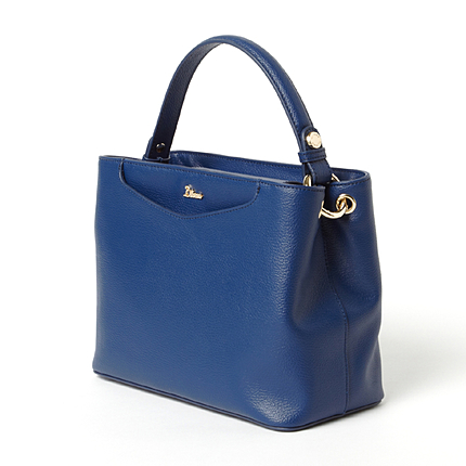 女性らしく仕上がる♪シンプルミニバッグ