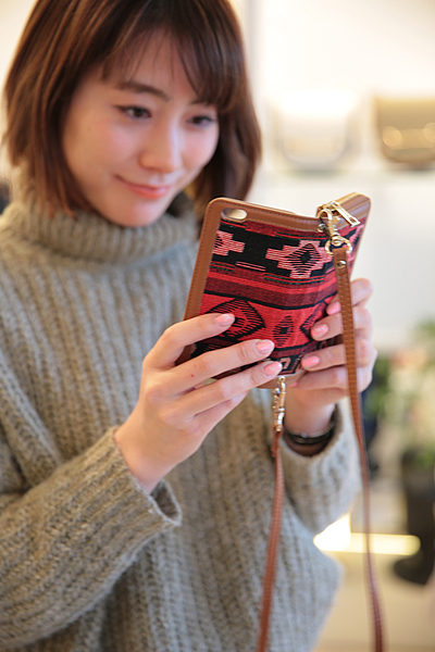 パイピングiPhone6 / 6S財布