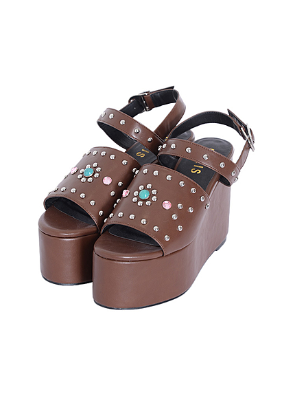 スタッズ厚底サンダル