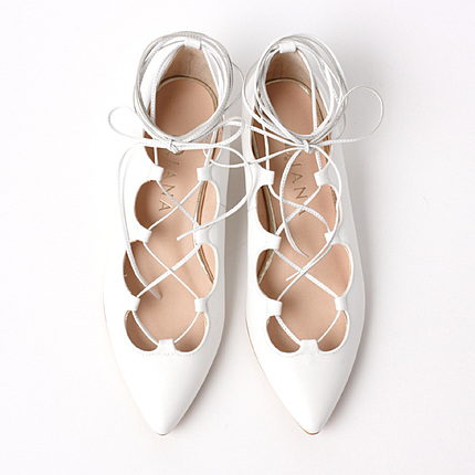今季のニューフェイス☆レースアップフラットシューズ