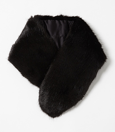 フェイクファーストール