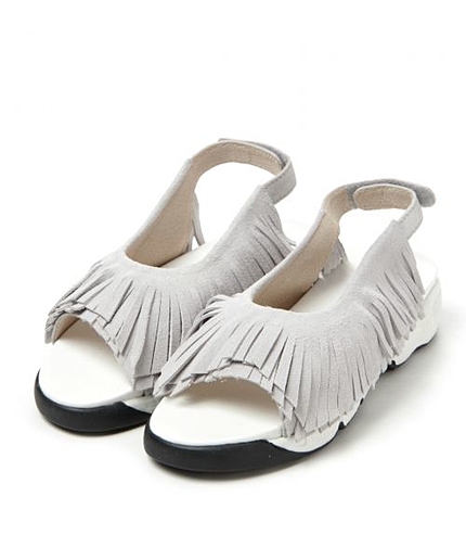 ME&HERフリンジサンダル