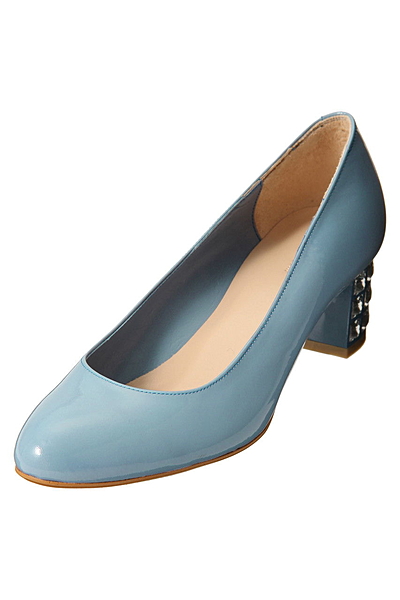 ビジューヒールパンプス