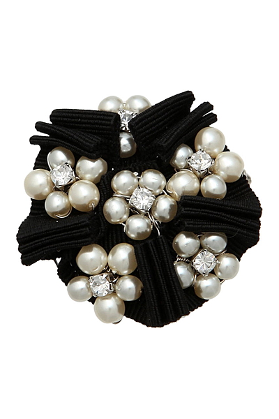 グログランブローチ