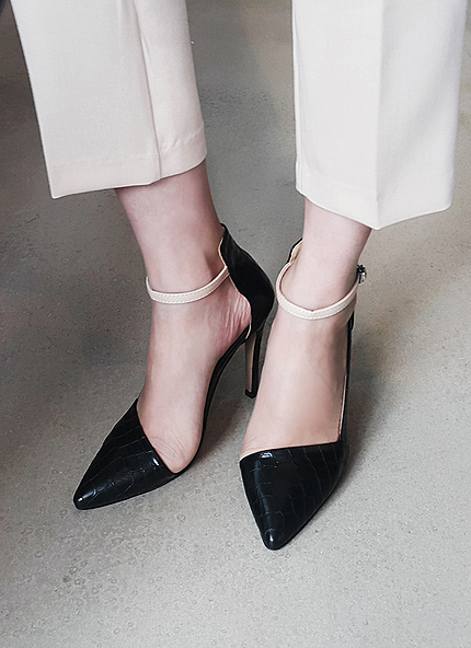 2TYPEユニークカットアンクルストラップパンプス・全4色・s45692