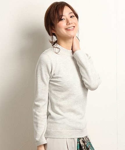 ハイネックニットプルオーバー
