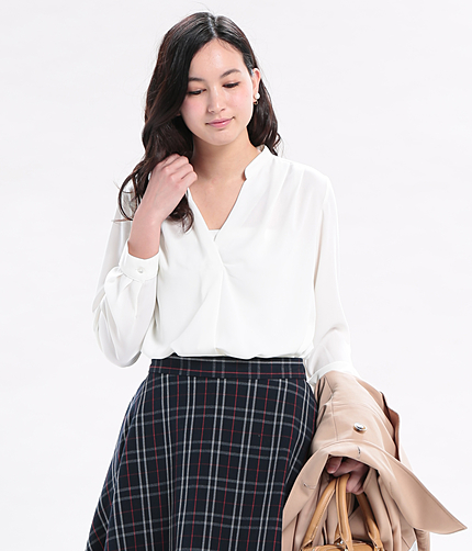 異素材切り替えVネックブラウス