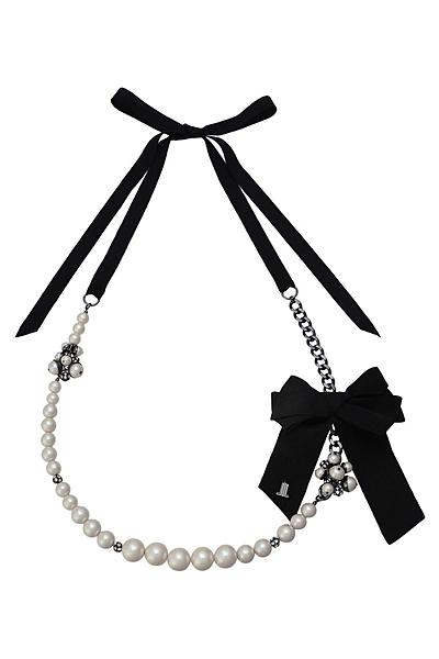 イブニングパールリボンネックレス