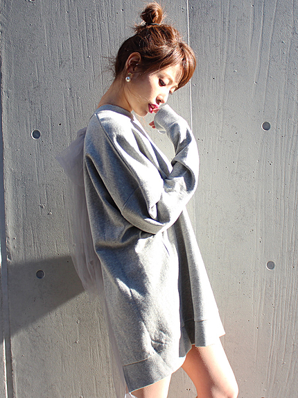 【MICOAMERI】ビックシルエットバックチュールプルオーバー