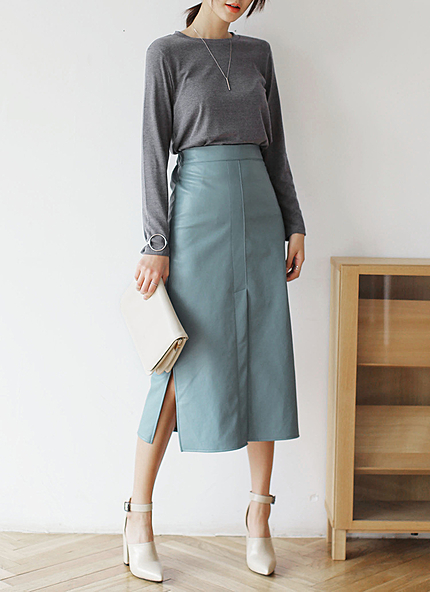 フェイクレザースリットAラインスカート・全2色・t45718