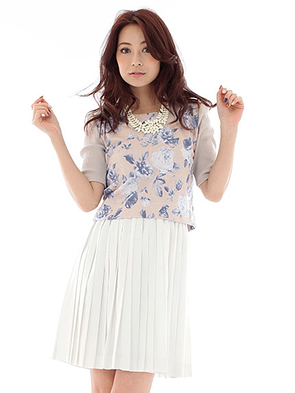 プリーツスカート