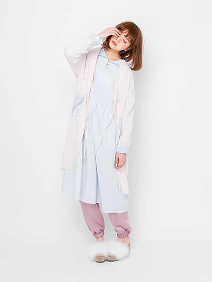 キモノスリーブガウン