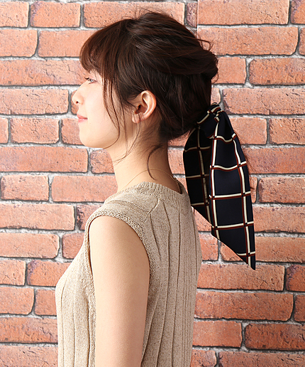 スカーフへアゴム