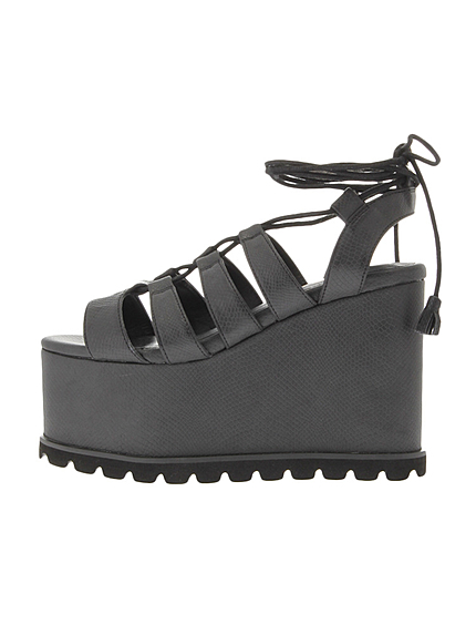 レースアップチャンキーサンダル