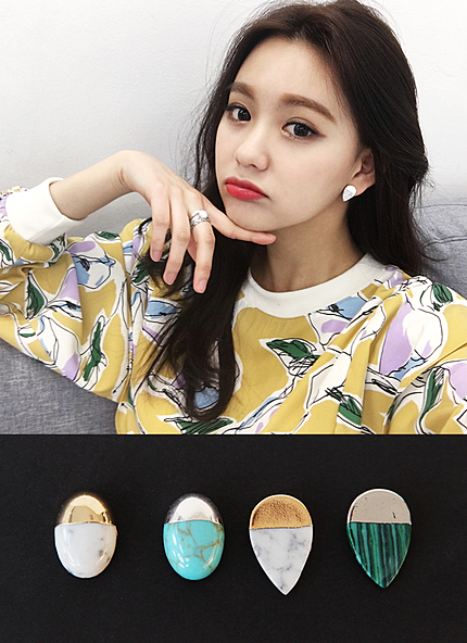 2パターンモチーフストーンピアス・全4色・d45717