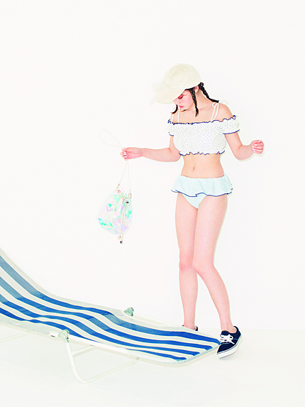 ドットandフリルオフショルダー