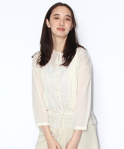 ピンタックレースブラウス