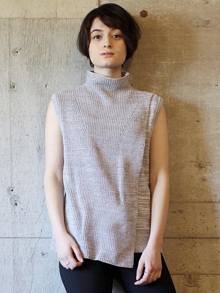 ハイネックラップニットベスト