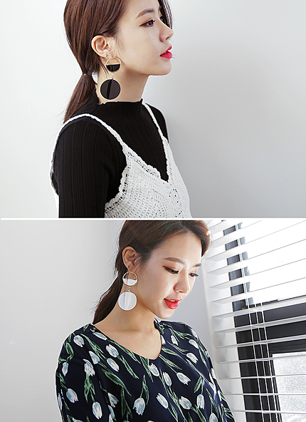 メタルリングモチーフ&ユニークフラワーピアス・全2色・t45781