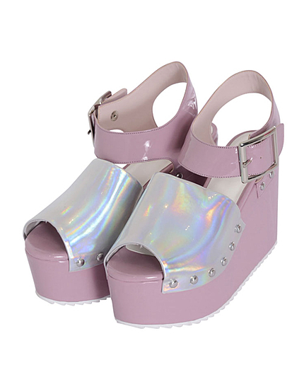 エナメル厚底サンダル