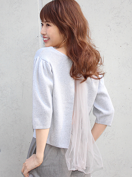 Vネックバックチュールニット