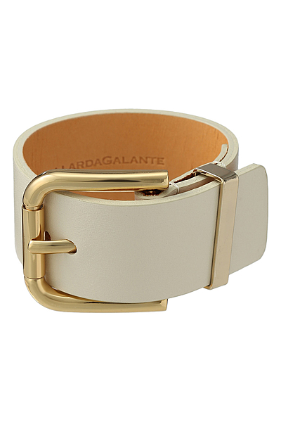 レザーベルトバングル