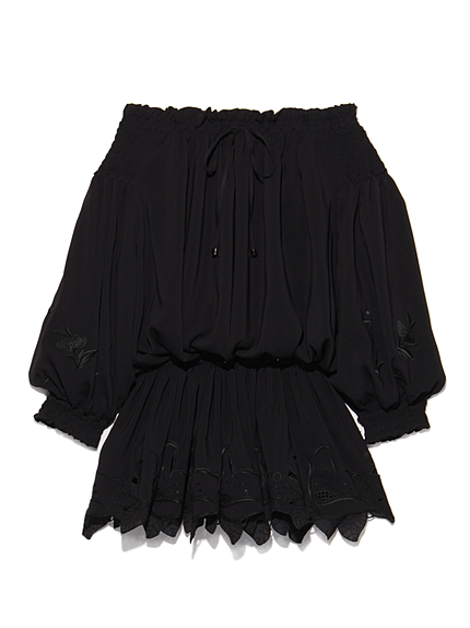 オフショル刺繍ブラウス